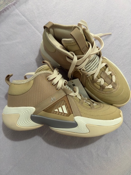 adidas Shoes - Candace Parker x Adidas Exhibit Select Mid Champagne for Women size 6.5